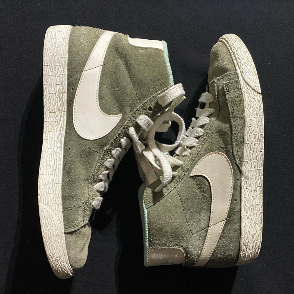 Nike Women’s Mid Blazer Olive Green Suede Athletic Shoes